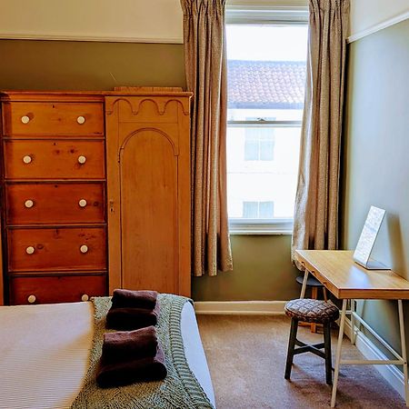 Fifth Quarter Apartment With Free Parking York Esterno foto