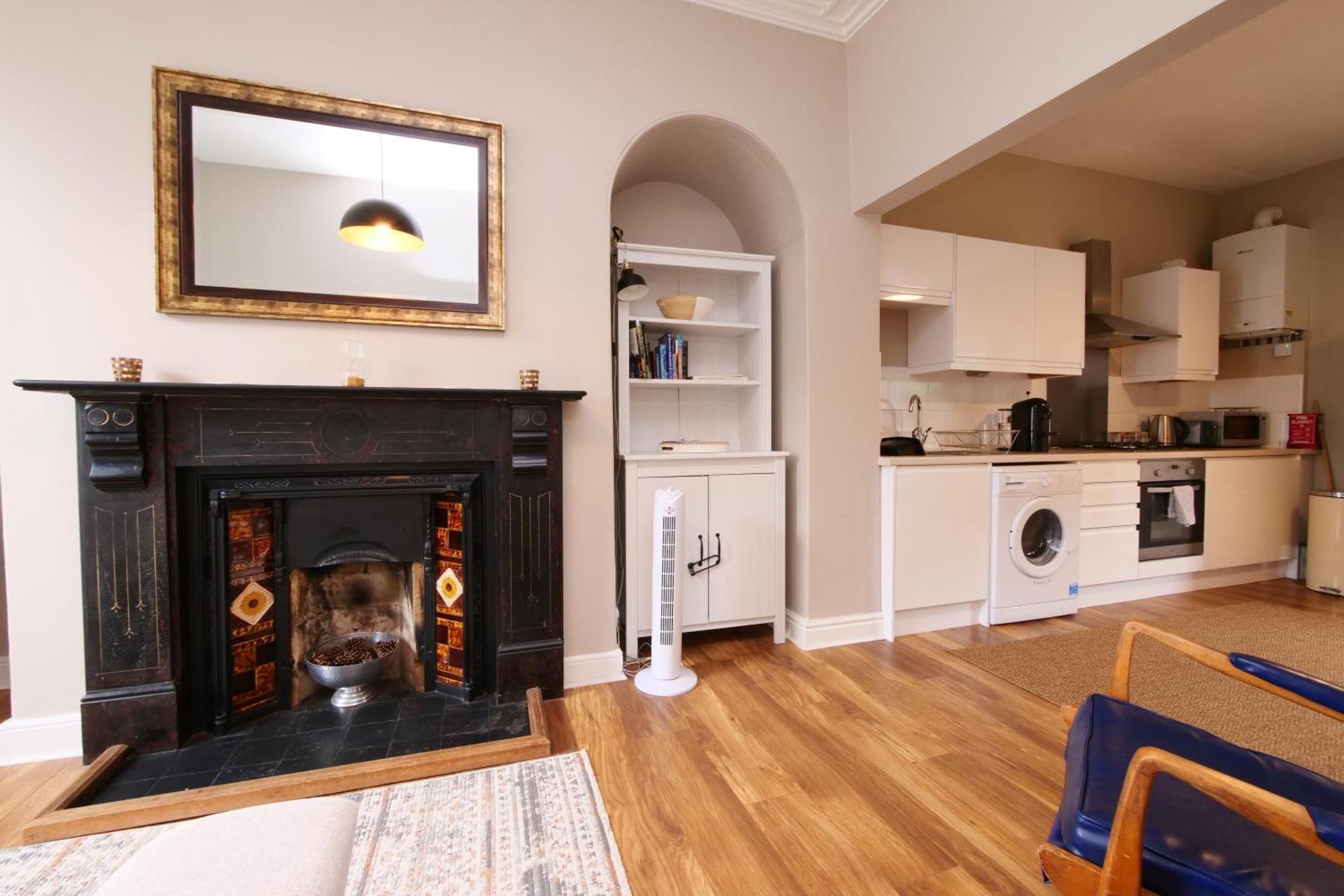 Fifth Quarter Apartment With Free Parking York Esterno foto