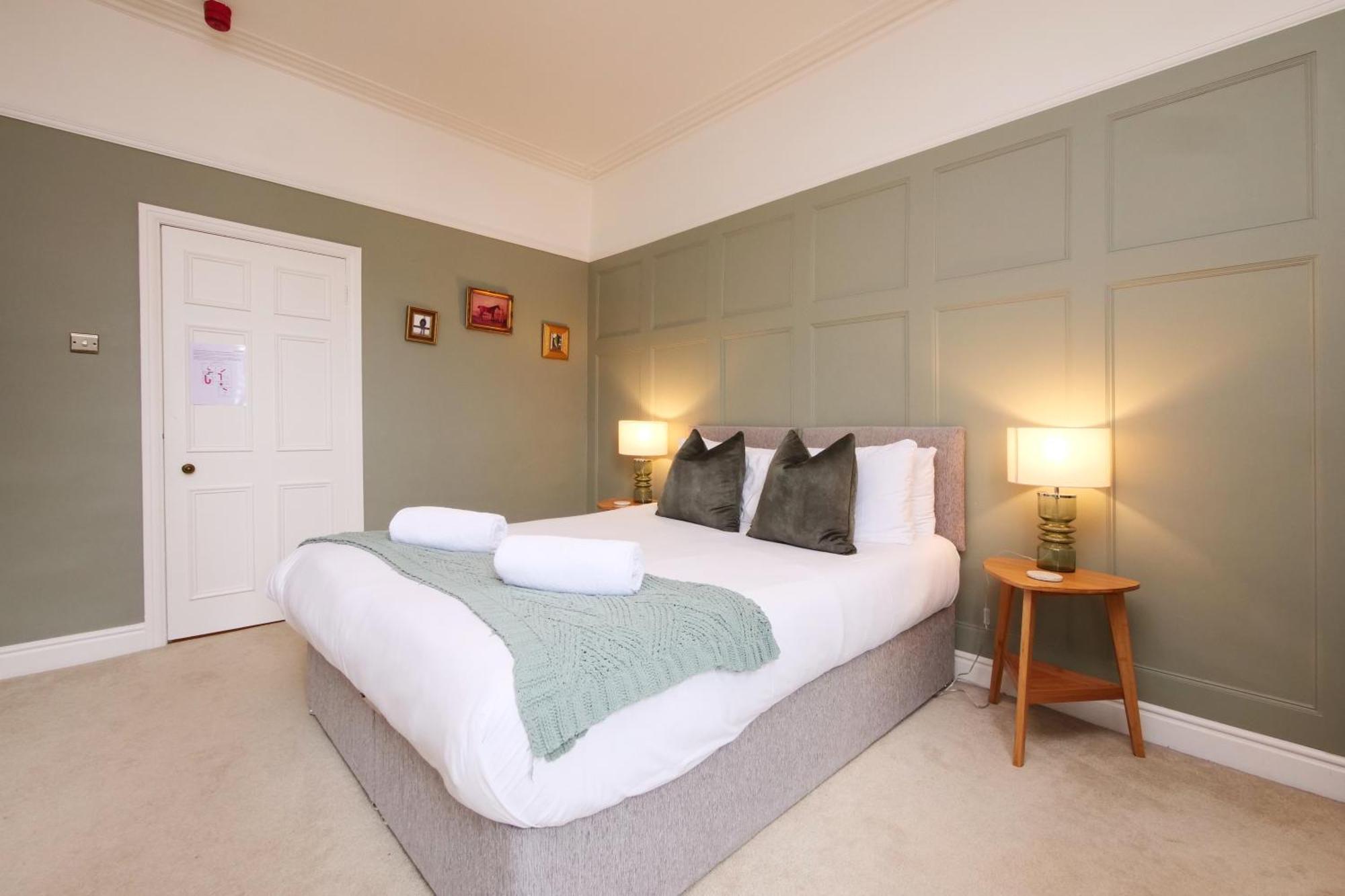 Fifth Quarter Apartment With Free Parking York Esterno foto