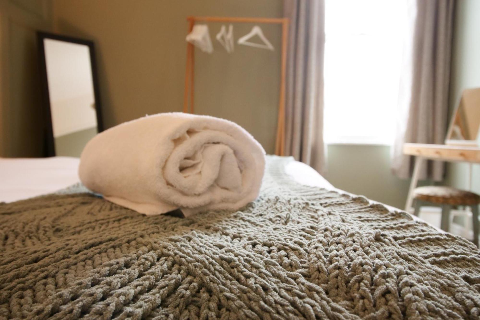 Fifth Quarter Apartment With Free Parking York Esterno foto